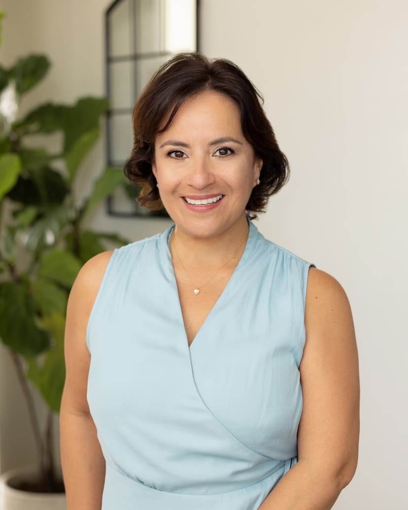 Andrea Quijada-Agudo - Agente de Bienes Raíces